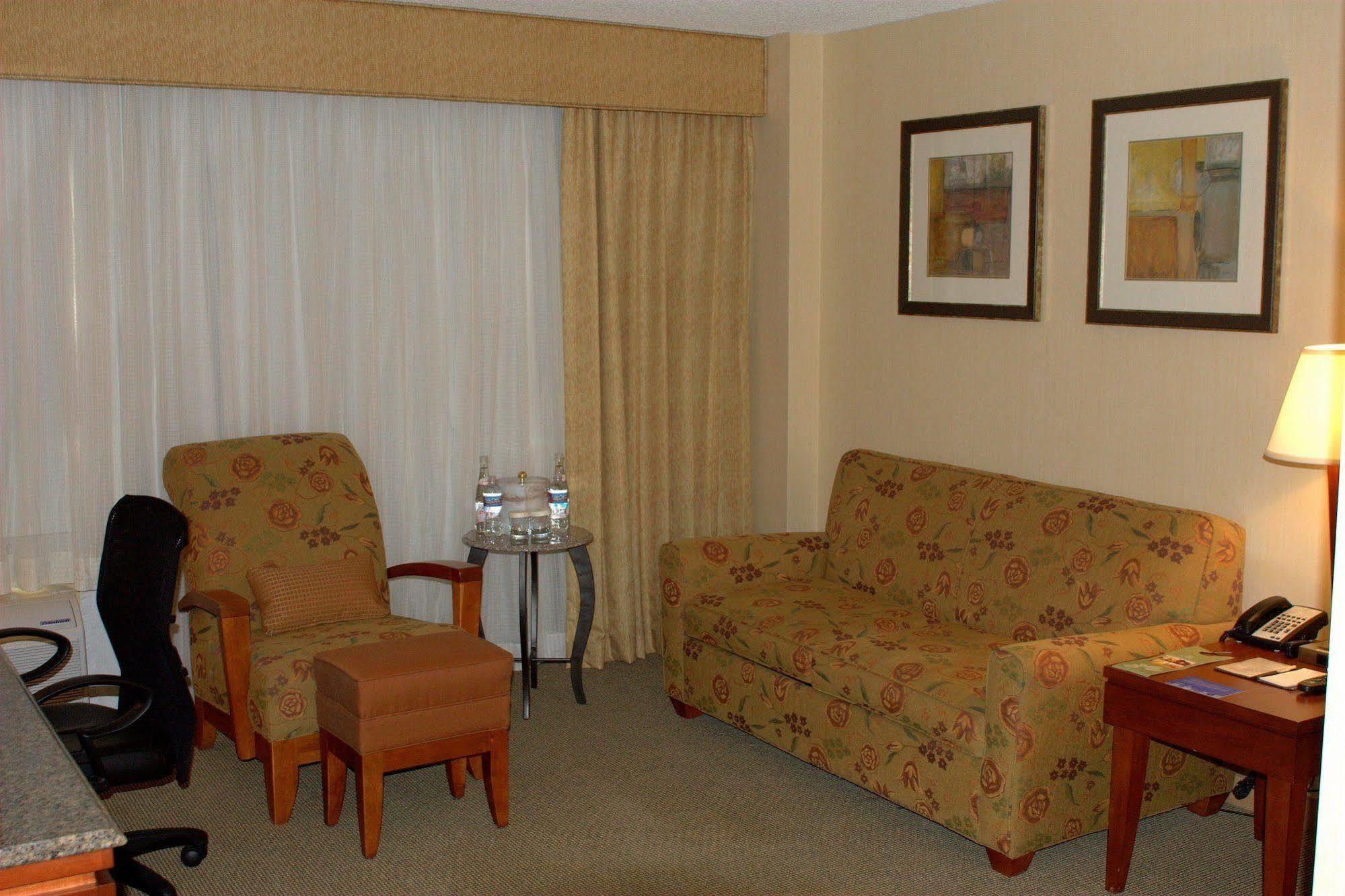 Doubletree By Hilton Hotel Albuquerque Eksteriør billede